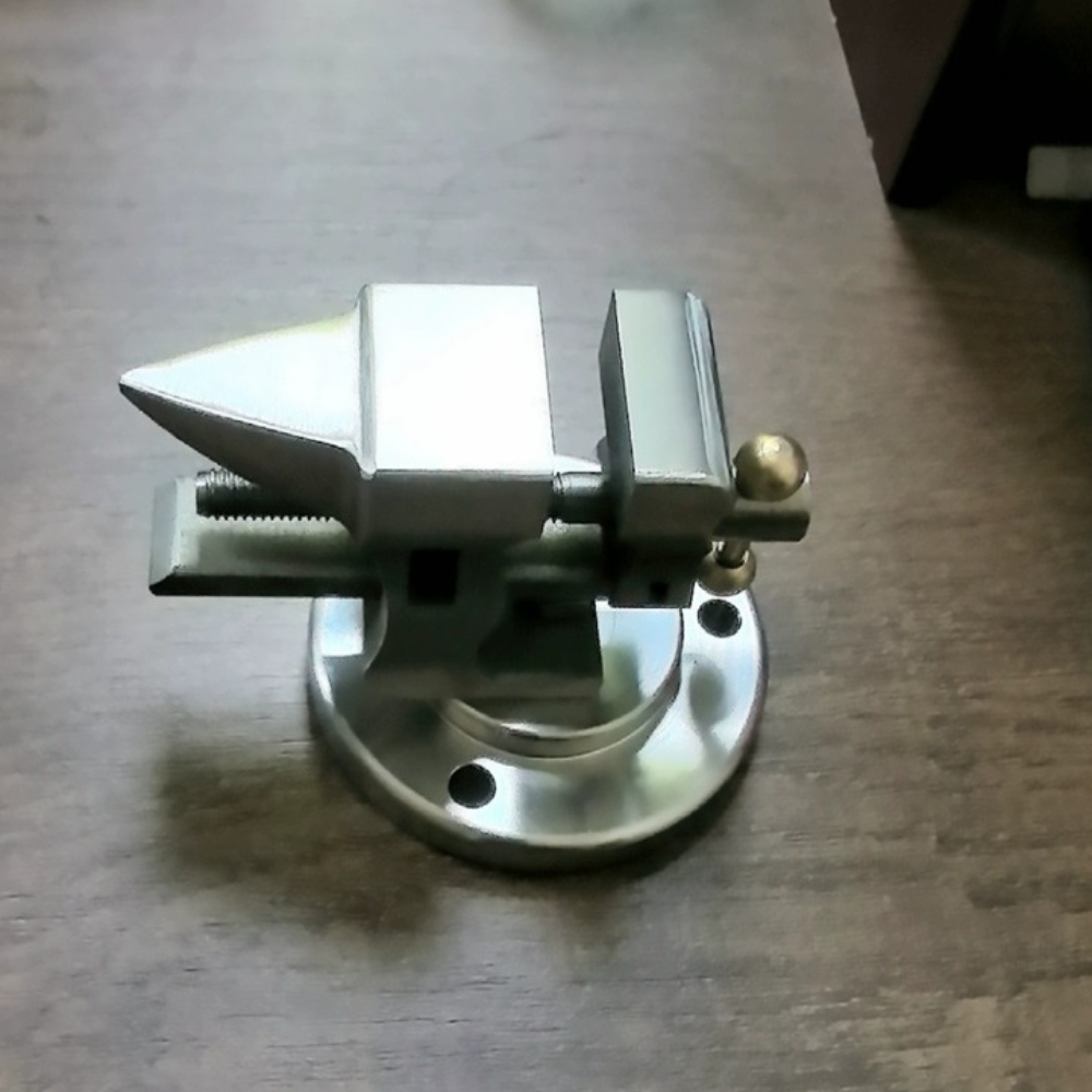 Regulowana mini imadło stołowe – Bench Vise Swivel recenzja i cena