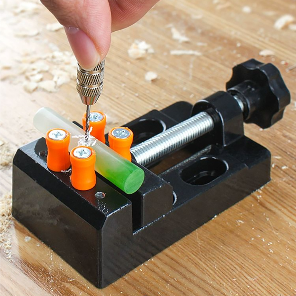 Wytrzymały mini imadło stołowe – Bench Vise Swivel recenzja i cena